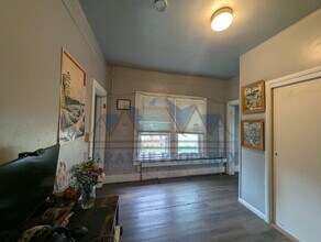 619 S 5th St in Laramie, WY - Foto de edificio - Building Photo