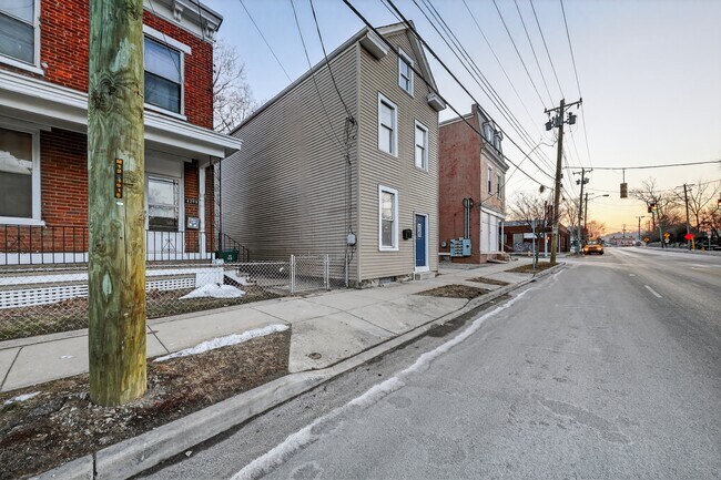 4206 Colerain Ave in Cincinnati, OH - Building Photo - Building Photo