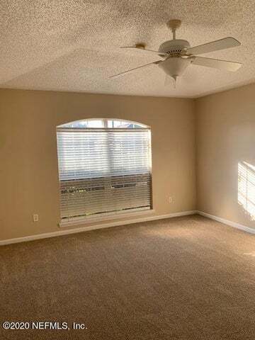 2365 Creekfront Dr in Green Cove Springs, FL - Foto de edificio - Building Photo