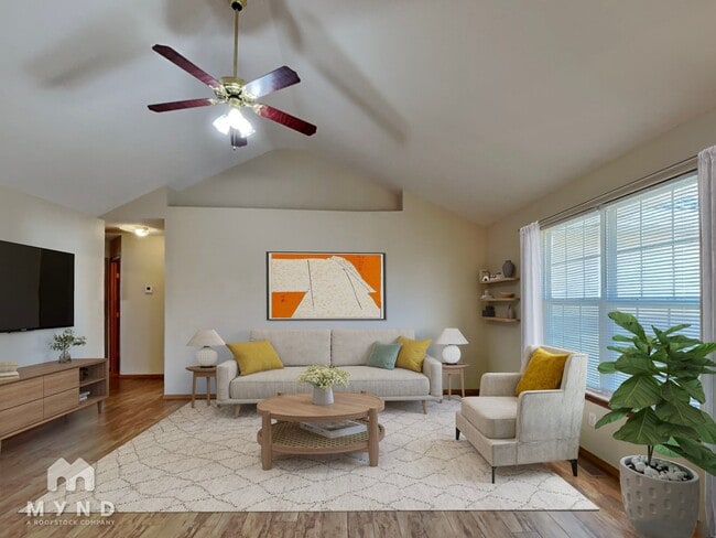 701 N Pinewood Ave in Republic, MO - Building Photo - Building Photo