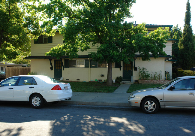 10352 Greenwood Ct in Cupertino, CA - Building Photo - Building Photo