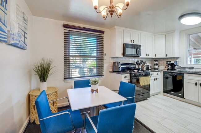 2430 S Oakland St, Unit ID1385650P in Arlington, VA - Foto de edificio - Building Photo