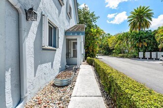 9818 Nickels Blvd in Boynton Beach, FL - Building Photo - Building Photo
