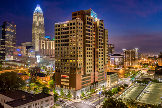 SKYE Condominiums in Charlotte, NC - Building Photo - Building Photo