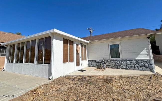 14971 Elizabeth Lake Rd in Elizabeth Lake, CA - Building Photo - Building Photo
