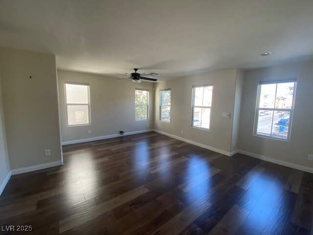 8957 Amy Olivia Ave in Las Vegas, NV - Foto de edificio - Building Photo