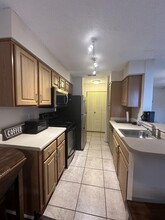 1071 S Hiawassee Rd in Orlando, FL - Foto de edificio - Building Photo