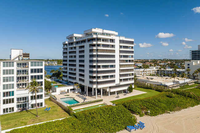 Highland Place in Highland Beach, FL - Building Photo - Building Photo