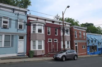 202-204 Main St in Nyack, NY - Foto de edificio - Building Photo