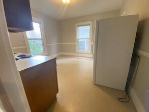 8R Forest St, Unit 3 in Cambridge, MA - Building Photo - Building Photo