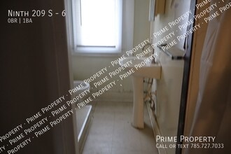 209 South St-Unit -6 in Salina, KS - Building Photo - Building Photo