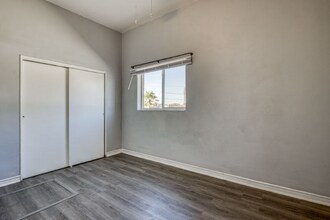3500 Louisville Ave-Unit -A in El Paso, TX - Foto de edificio - Building Photo