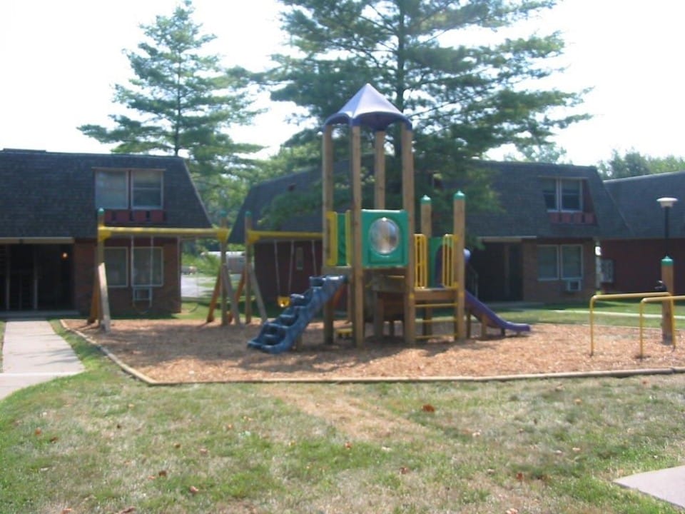 Mount Carmel Meadows Apartments in Mount Carmel, IL - Building Photo