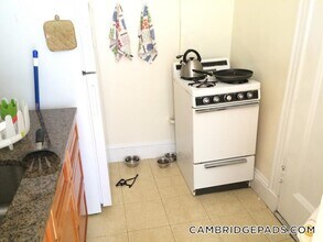 1610 Massachusetts Ave in Cambridge, MA - Building Photo - Building Photo