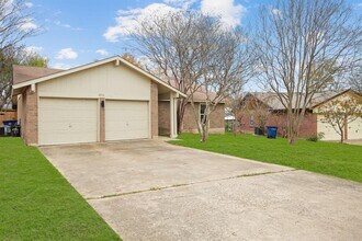 6716 Skynook Dr in Austin, TX - Building Photo - Building Photo
