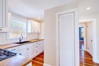 45 Gordon St in Cranston, RI - Foto de edificio - Building Photo