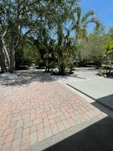 2559 E Paulstan Ct in Sarasota, FL - Building Photo - Building Photo