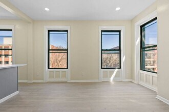 170 Washington Ave in Albany, NY - Building Photo - Building Photo