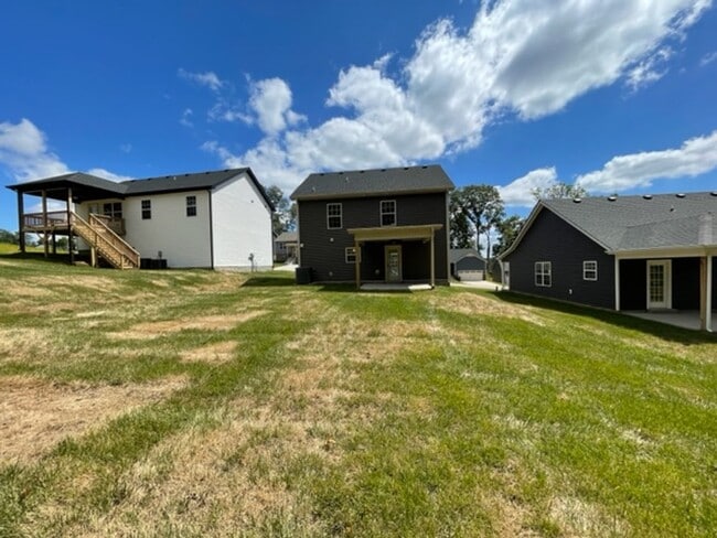 1205 Cardinal Crk Dr in Clarksville, TN - Building Photo - Building Photo