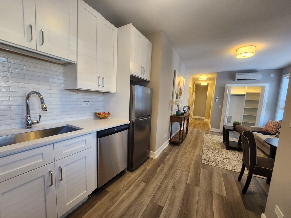 3931 N Janssen Ave, Unit 3 in Chicago, IL - Foto de edificio