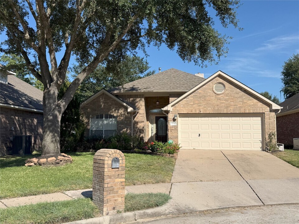 13706 Naples Park Ln in Houston, TX - Building Photo