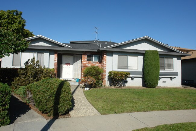 615 Bolton Ct in San Jose, CA - Foto de edificio - Building Photo