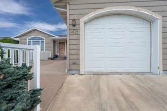1013 35th Ave NE in Great Falls, MT - Foto de edificio - Building Photo