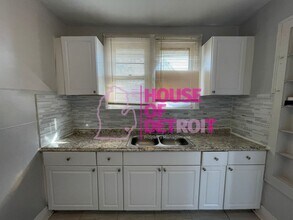 15766 Ferguson St in Detroit, MI - Building Photo - Building Photo