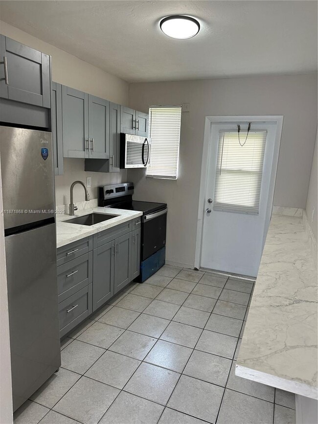 property at 4210 SW 25th St