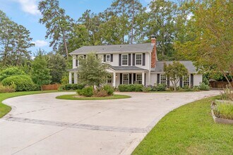 2003 Ellicott Dr in Tallahassee, FL - Building Photo - Building Photo