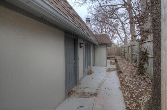 5305 E 32nd Pl in Tulsa, OK - Building Photo - Building Photo