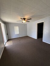 321 S Oak Ave in Ada, OK - Building Photo - Building Photo