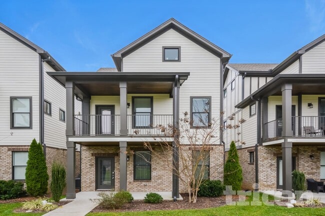 1247 Hillwood Private Cove