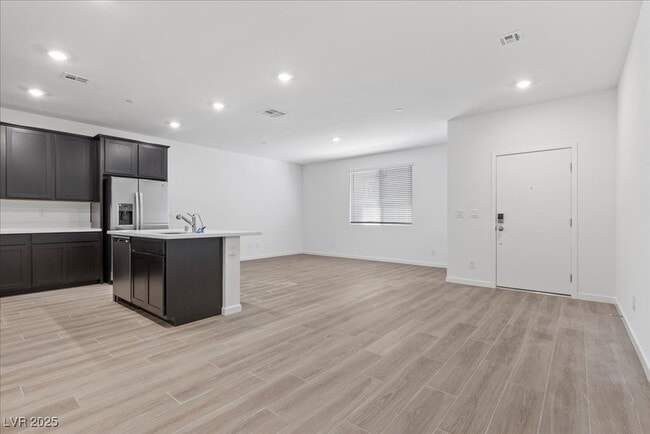 property at 1547 Maria Xing Ave