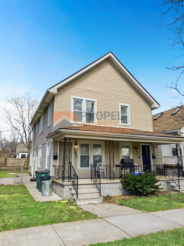 property at 157 E Bennett Ave