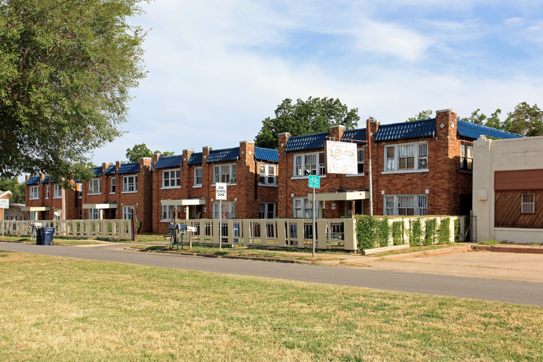 Penn Oaks in Oklahoma City, OK - Building Photo