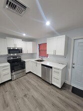 1809 NW 8th Pl in Fort Lauderdale, FL - Building Photo - Building Photo