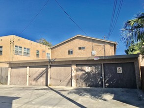 2367 Chestnut Ave in Long Beach, CA - Building Photo - Other