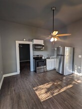 225 W Monterey St in Denison, TX - Building Photo - Building Photo