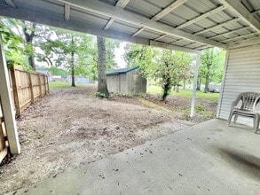 414 Broadway Ave in New Johnsonville, TN - Building Photo - Building Photo