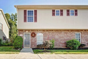 3499 S Oaklawn Cir in Bloomington, IN - Building Photo