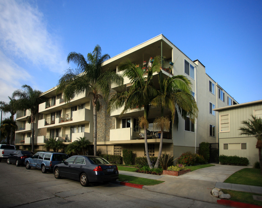 120 Grand Ave in Long Beach, CA - Building Photo