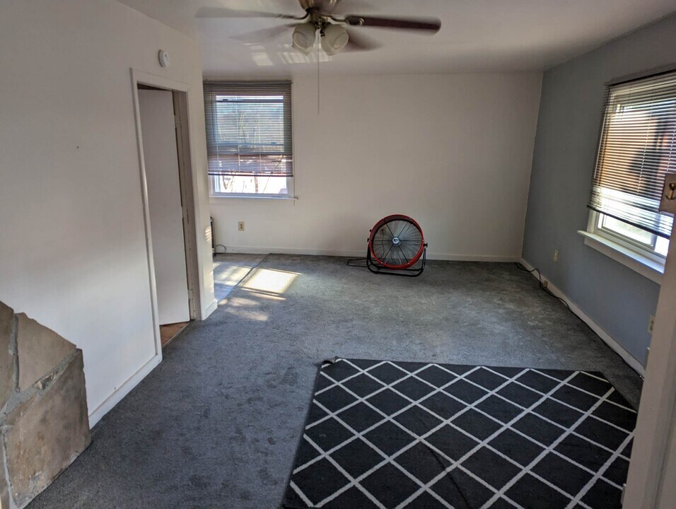 66 N Emily St in Pittsburgh, PA - Building Photo