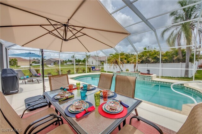 2318 SW 26th Terrace in Cape Coral, FL - Building Photo - Building Photo