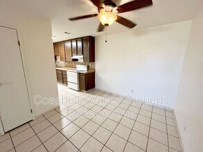675 Los Felices Cir W in Palm Springs, CA - Building Photo - Building Photo