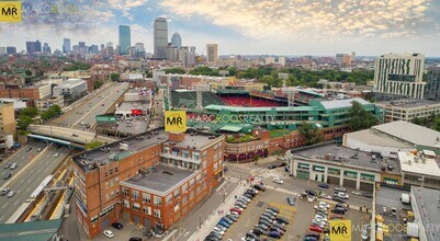 128 Hemenway St, Unit 201 in Boston, MA - Building Photo - Building Photo