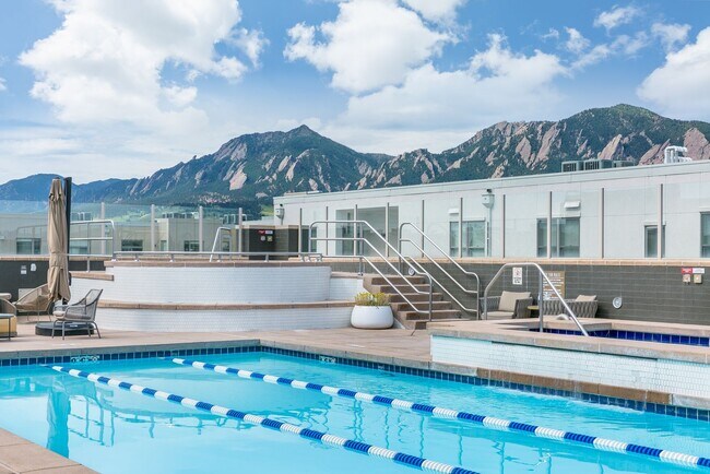3301 Arapahoe Ave in Boulder, CO - Building Photo - Building Photo
