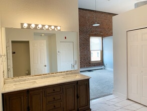2560 Blake St in Denver, CO - Building Photo - Building Photo