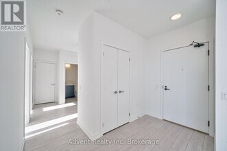 1606 Charles St in Whitby, ON - Building Photo - Building Photo