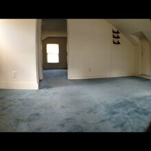 313 E 3rd St in Dixon, IL - Building Photo - Building Photo